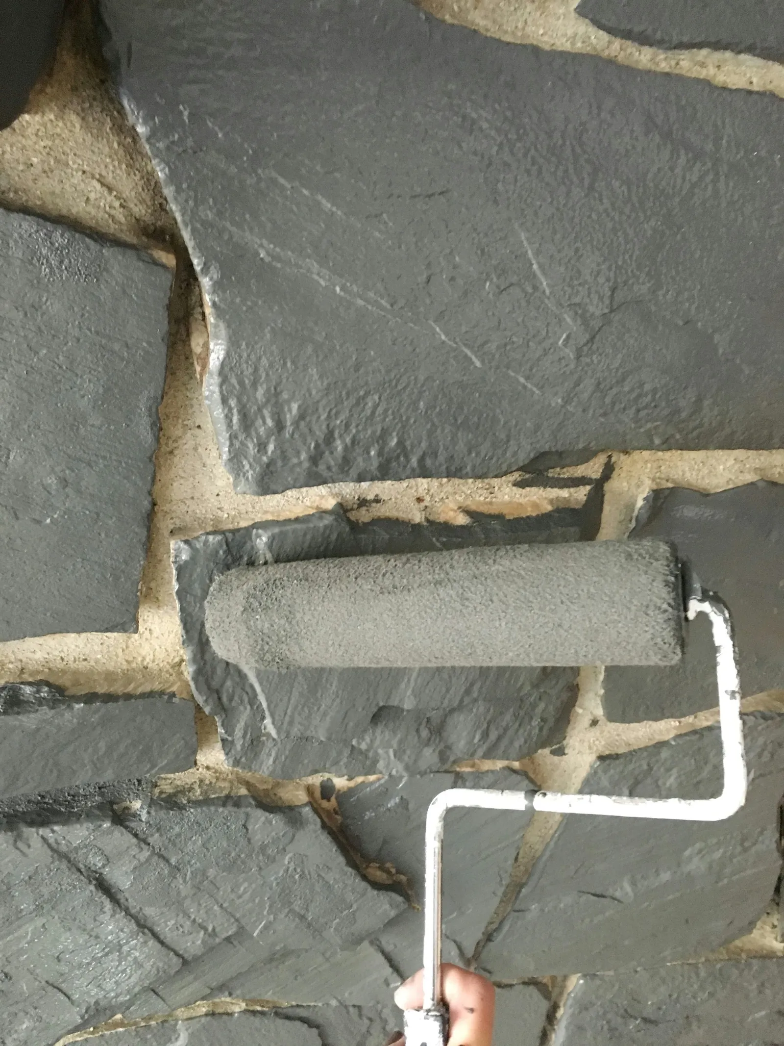 How to Update a Rock Fireplace By Using Paint