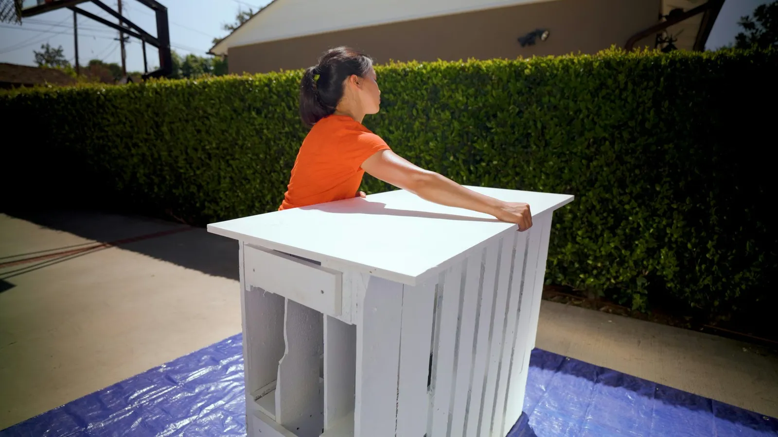 Weekend Project: Build a Pallet Bar for Your Backyard