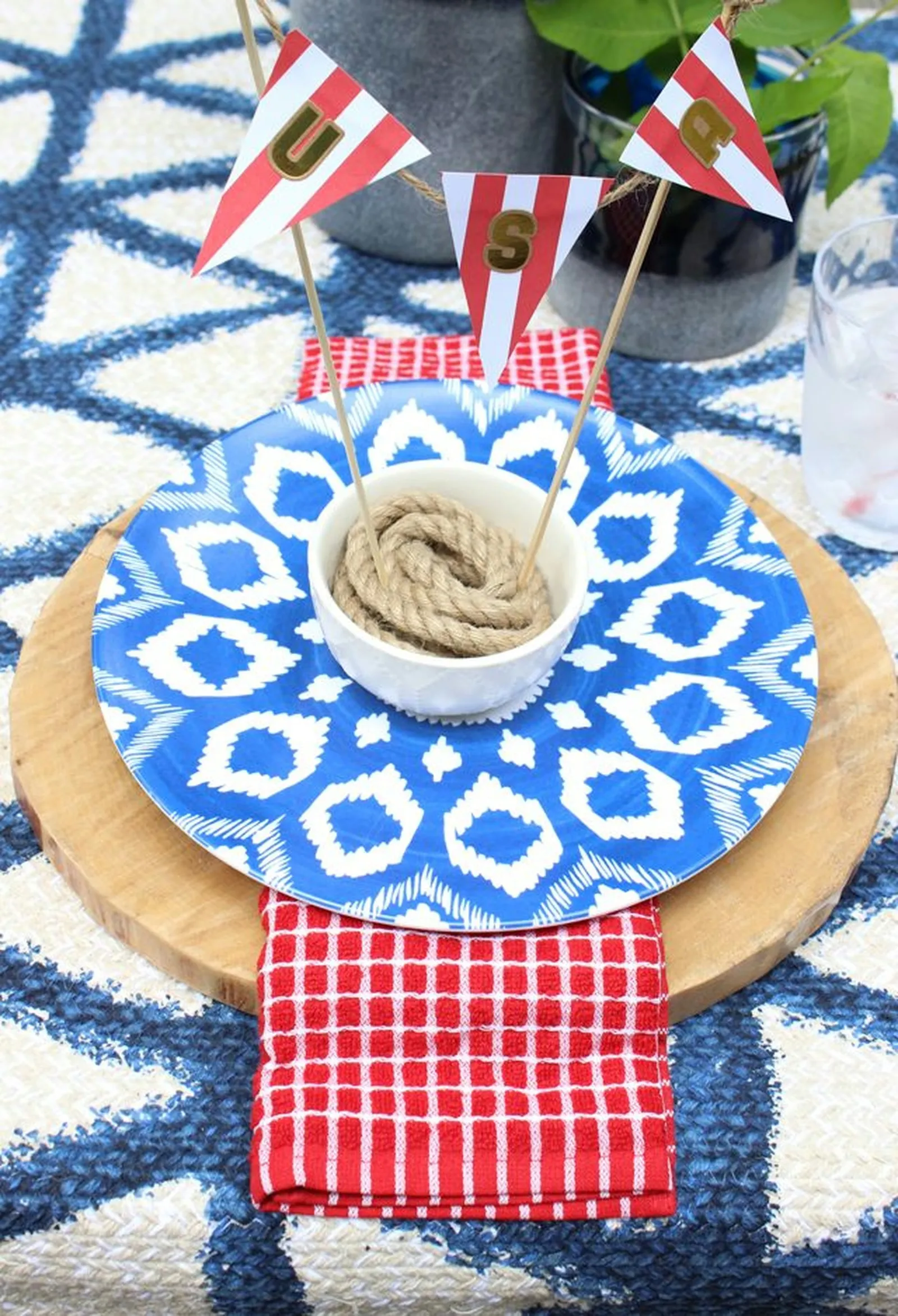 Table setting.