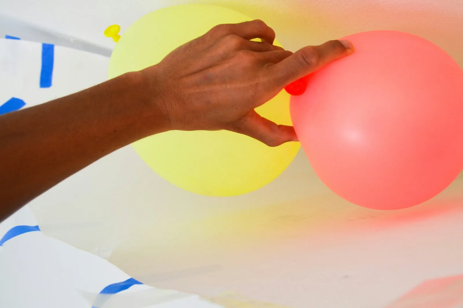 A Beginner's Guide to Setting Up a Balloon Drop