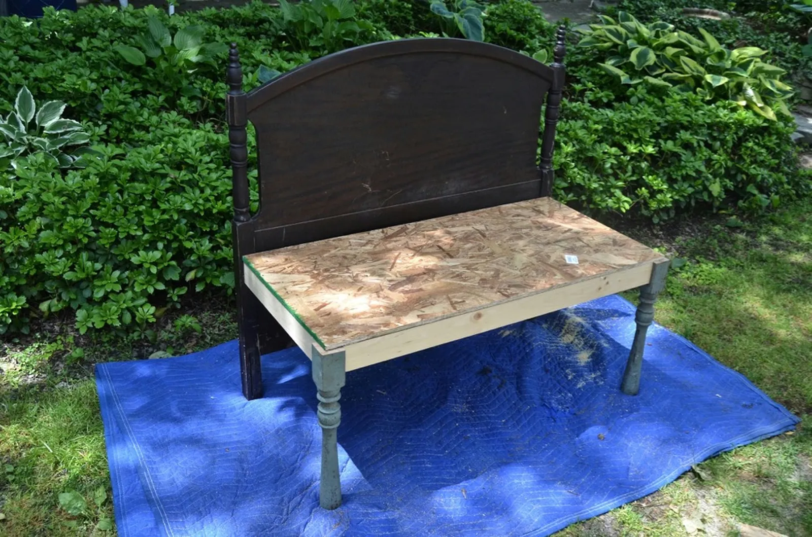 Cut plywood to fit the dimensions of the bench