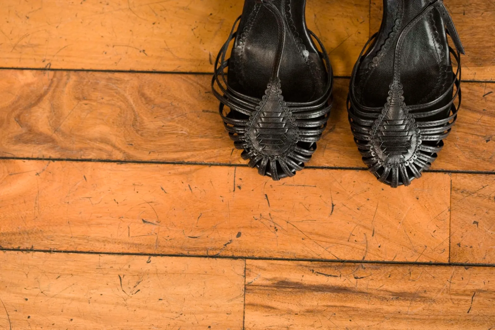 Formal shoes