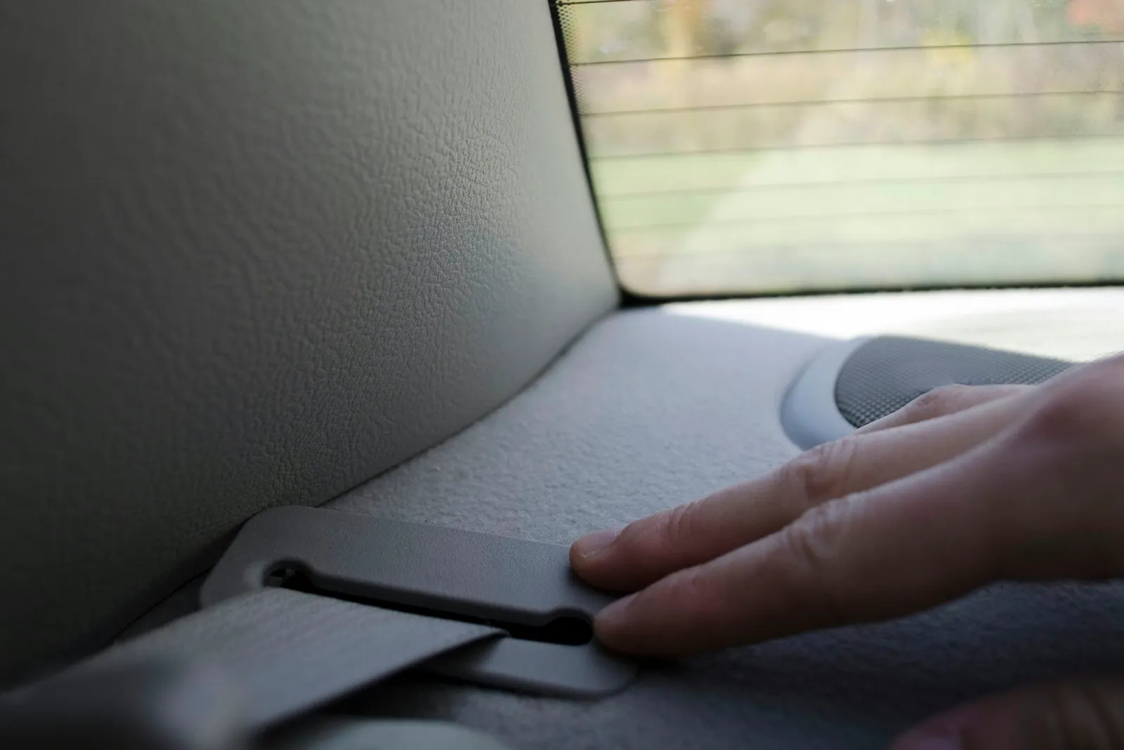 Simple Steps to Free a Jammed Seatbelt