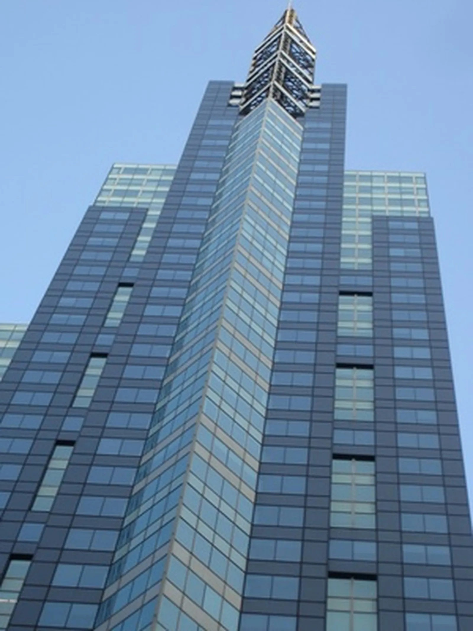 Large expanses of glass must be thicker